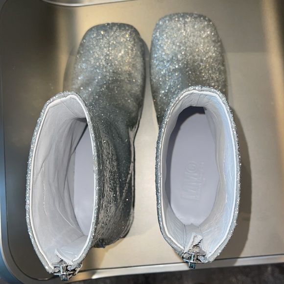 NIB MM6 MAISON MARGIELA SILVER GLITTER ANKLE ZIP UP BOOT . 39/8.5 - Picture 7 of 9